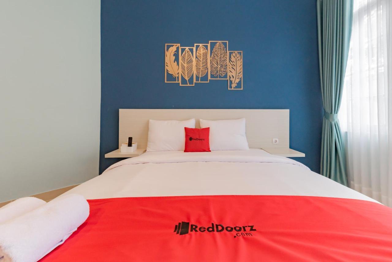 Reddoorz Plus Near Surapati Core Bandung Exterior photo