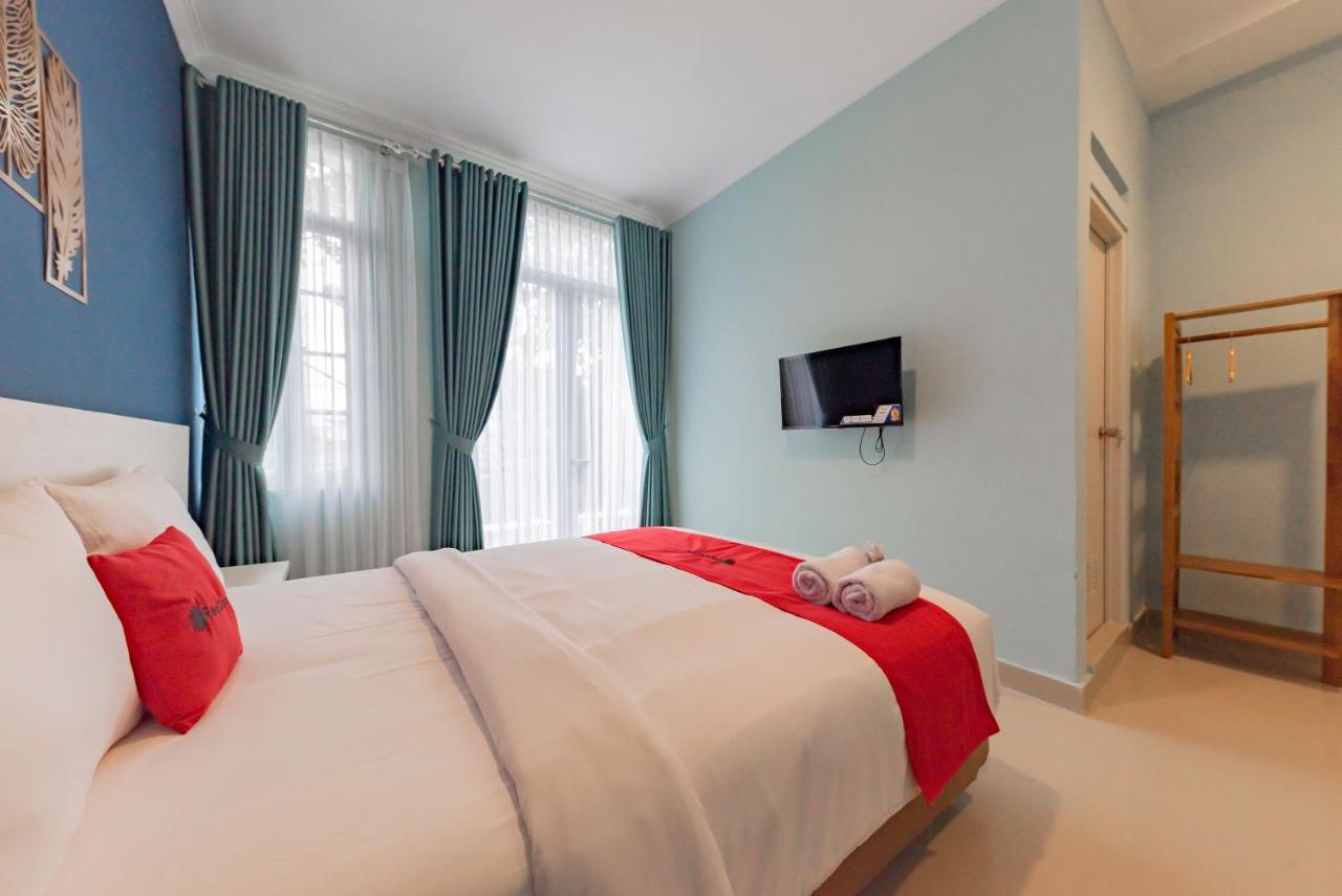 Reddoorz Plus Near Surapati Core Bandung Exterior photo