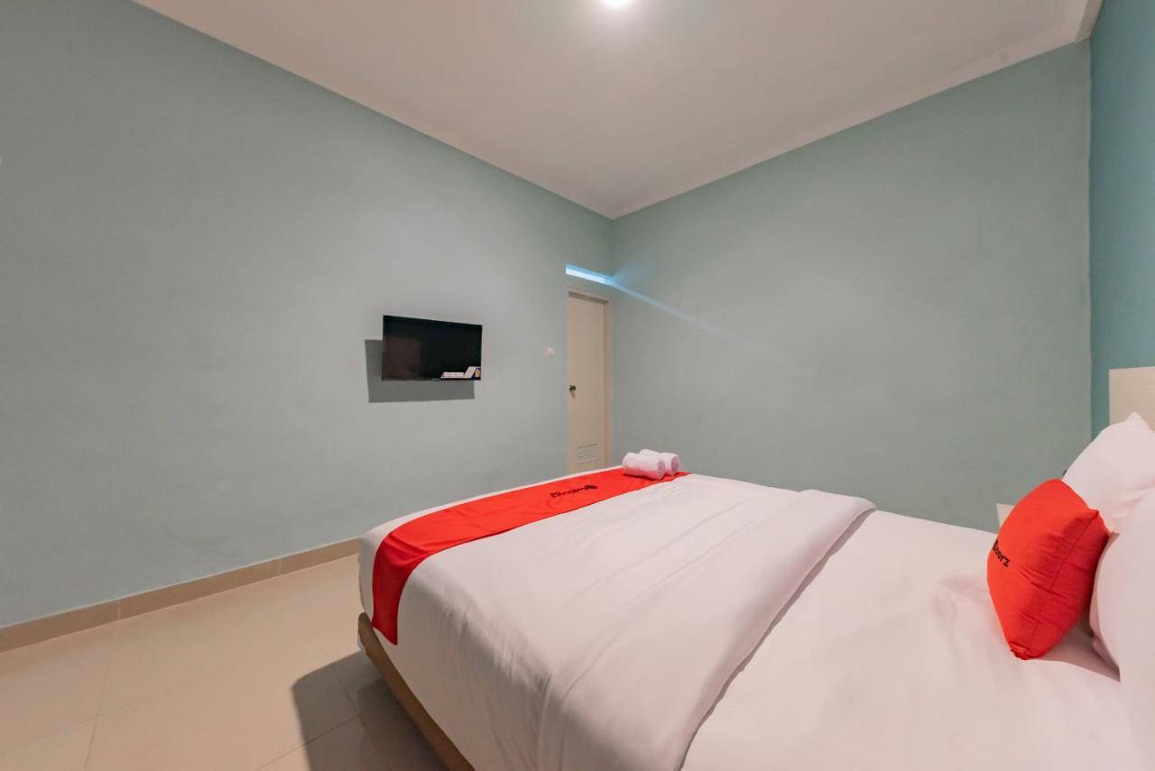 Reddoorz Plus Near Surapati Core Bandung Exterior photo