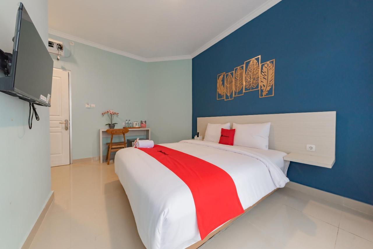 Reddoorz Plus Near Surapati Core Bandung Exterior photo