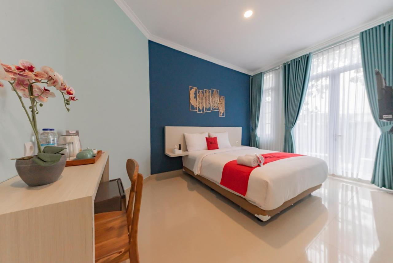 Reddoorz Plus Near Surapati Core Bandung Exterior photo